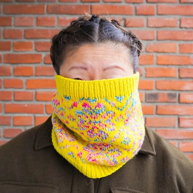 Molly Cowl Knitting Kit - Shiny Super Hero - The Little Yarn Store